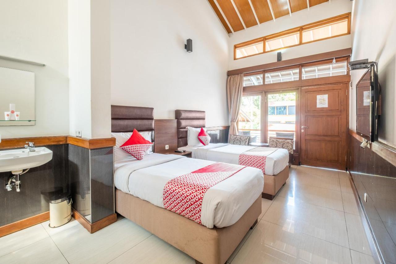 Oyo 1210 Nice Guesthouse Bandung Eksteriør billede