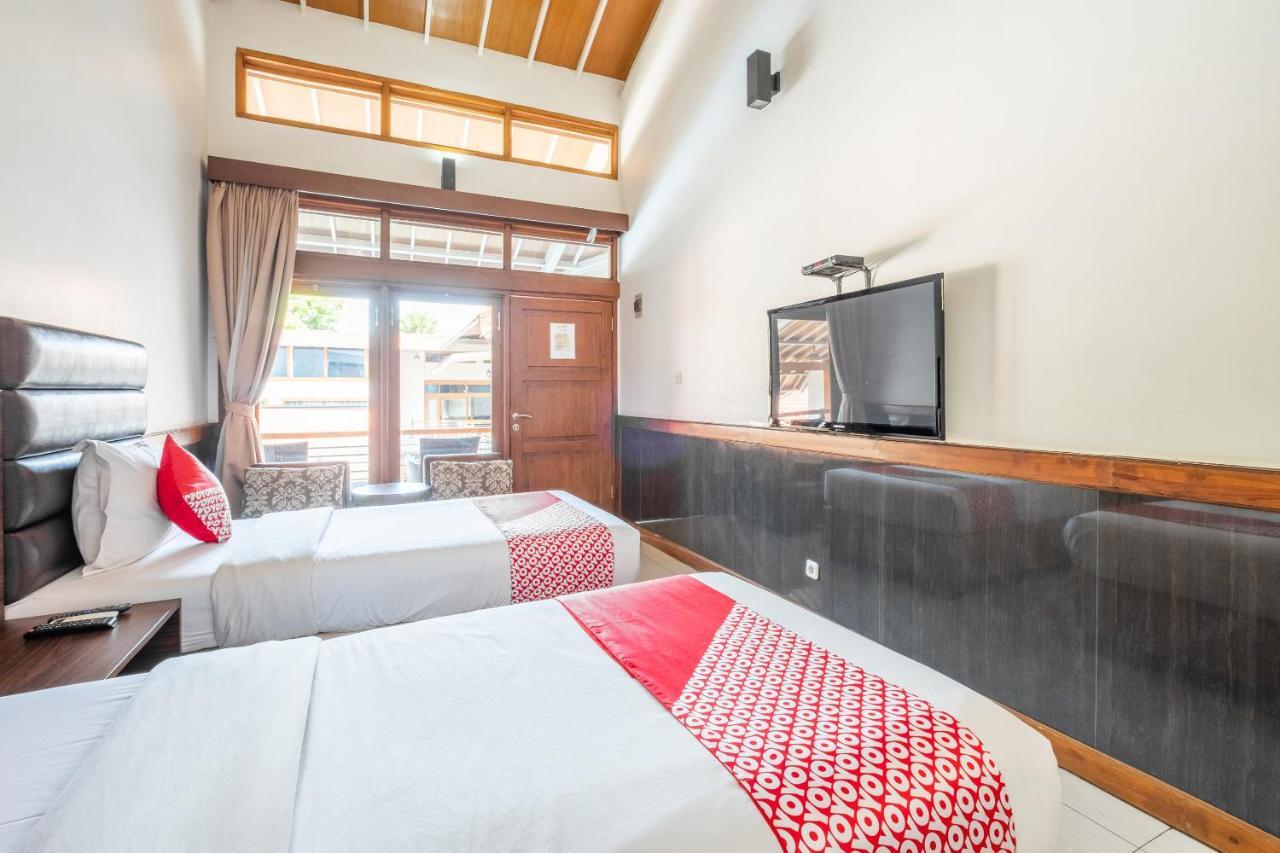 Oyo 1210 Nice Guesthouse Bandung Eksteriør billede
