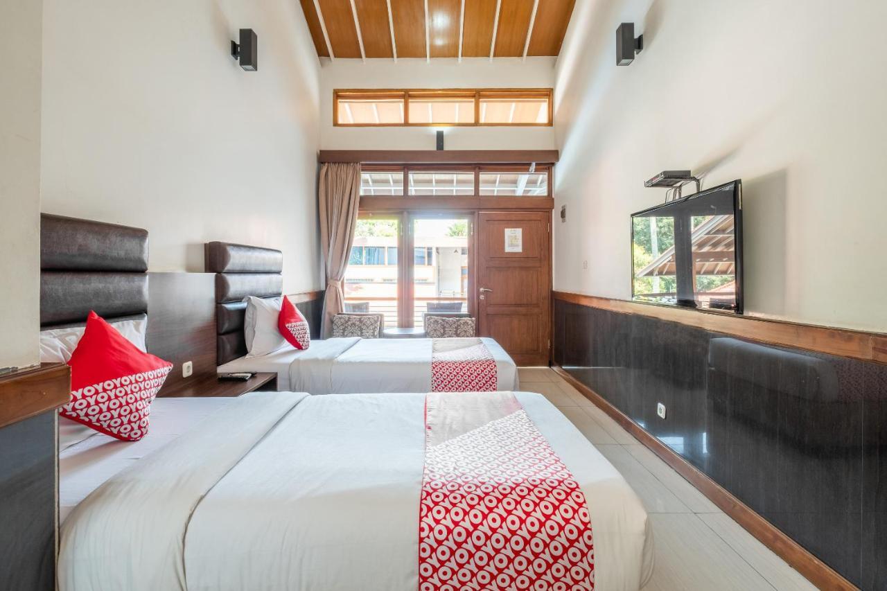 Oyo 1210 Nice Guesthouse Bandung Eksteriør billede