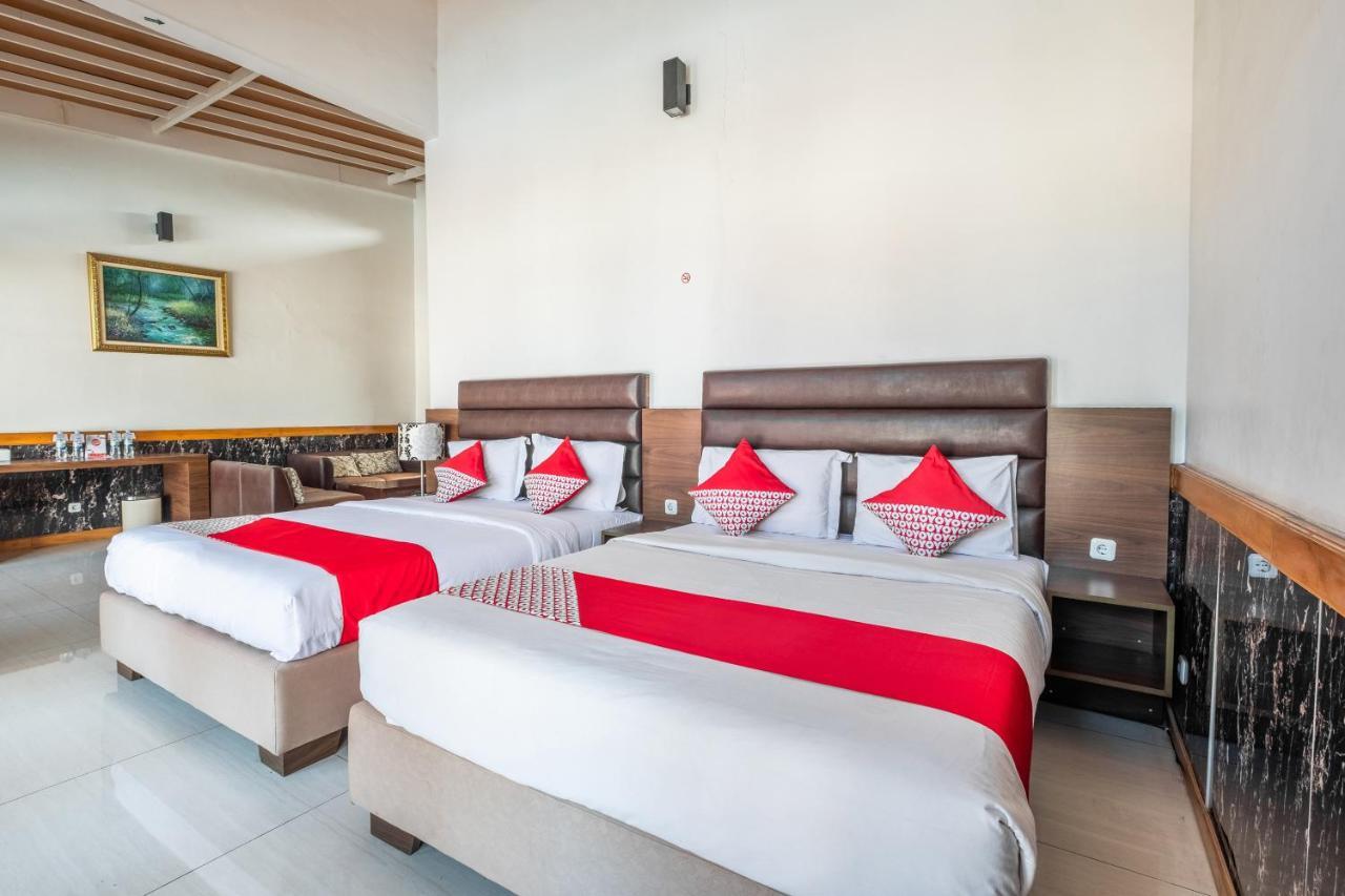Oyo 1210 Nice Guesthouse Bandung Eksteriør billede
